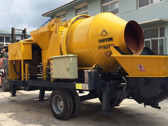 mobile concrete mixer with pump .jpg